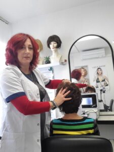 Massage du cuir chevelu : bienfaits et technique
